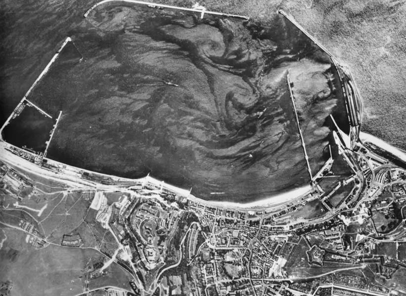A German reconnaissance photograph of Dover harbor, taken on August 7, 1940, from 11,500 feet. It was over Dover that BF 109E-3 Wk. Nr. 1342’s last combat occurred on July 29, 1940. (John Dibbs Collection. Facebook.com/theplanepicturecompany)